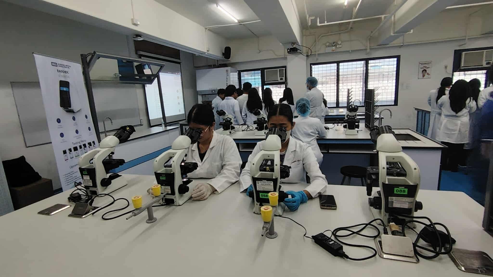 LABORATORY ON WHEELS BRINGS CUTTING-EDGE CLINICAL LAB TECHNOLOGY TO MINDANAO P1